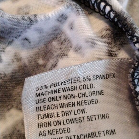 Worthington Stretch Top - Picture 9 of 10